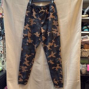 ZYIA Delancey Camo Cargo Jogger Pants Size M